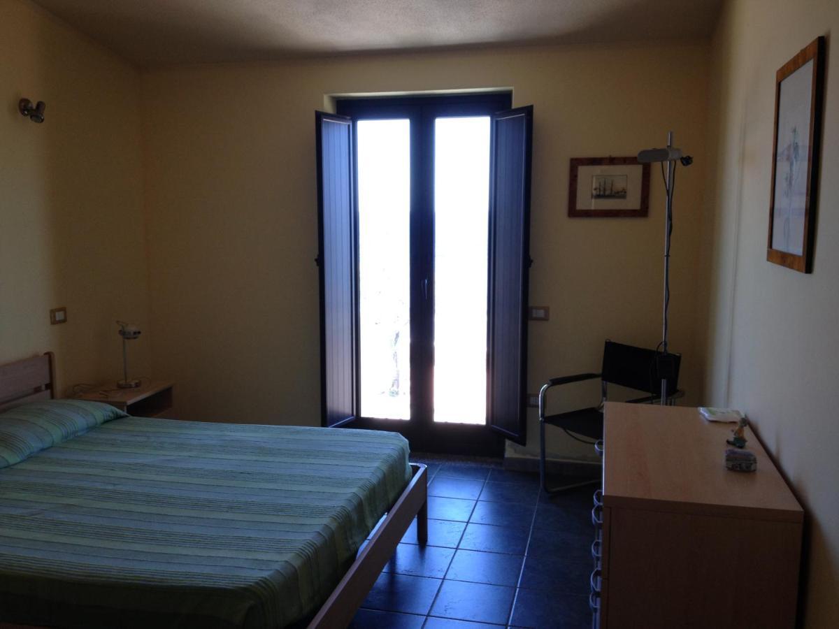 Villa Casa Con Terrazza Fronte Mare Santa Lucia  Exterior foto